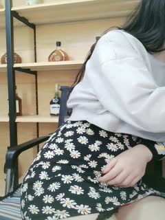 最新微博巨乳网红小奶包首次大尺度视频私拍流出2 完美爆乳翘挺 玩奶弄穴 高颜值特漂亮 B